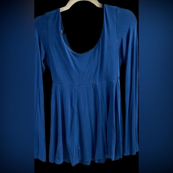 Moda International Ladies Long Bell Sleeves Scoop Neck Blouse Blue Size Medium - Picture 6 of 6